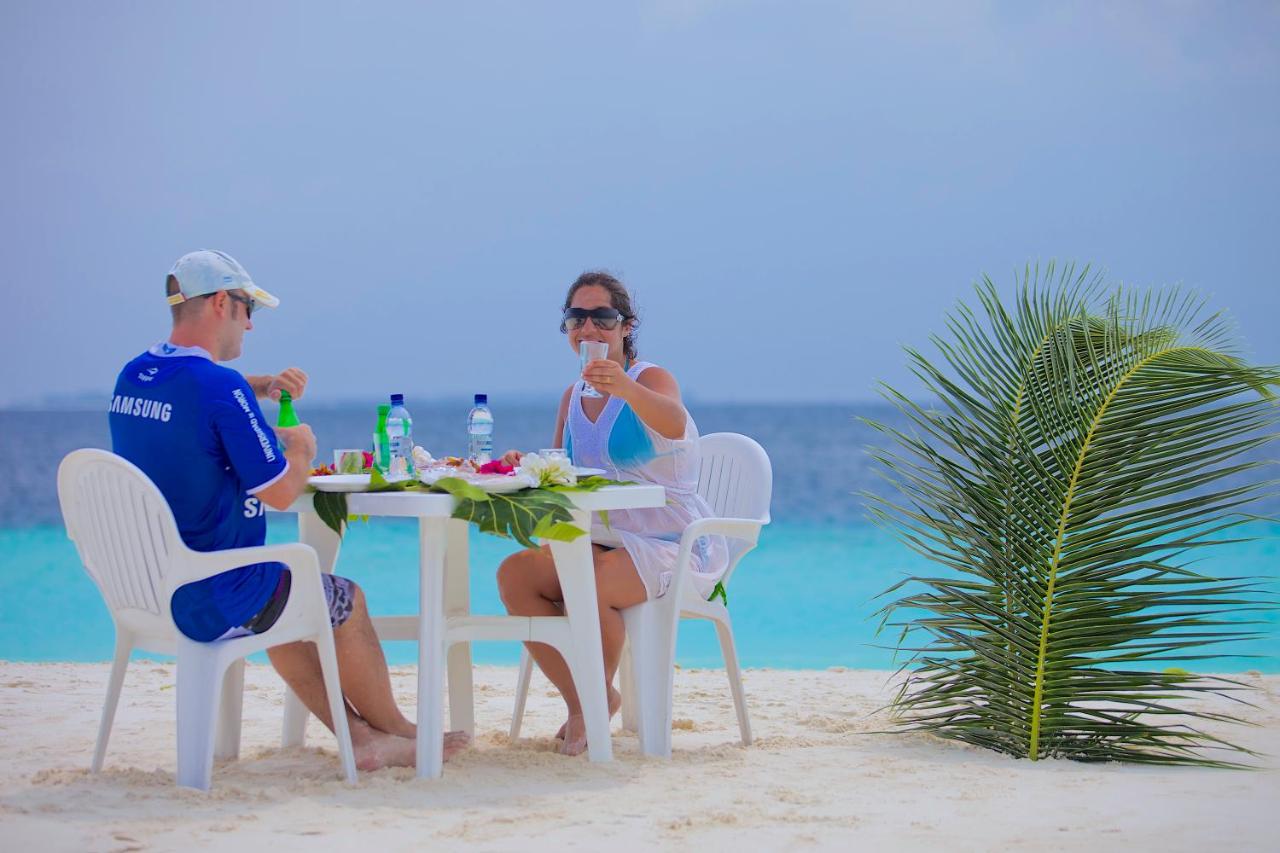 Beach: Kaani Grand Seaview