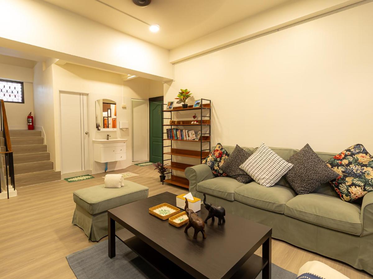 Social Pod Khao San Hostel