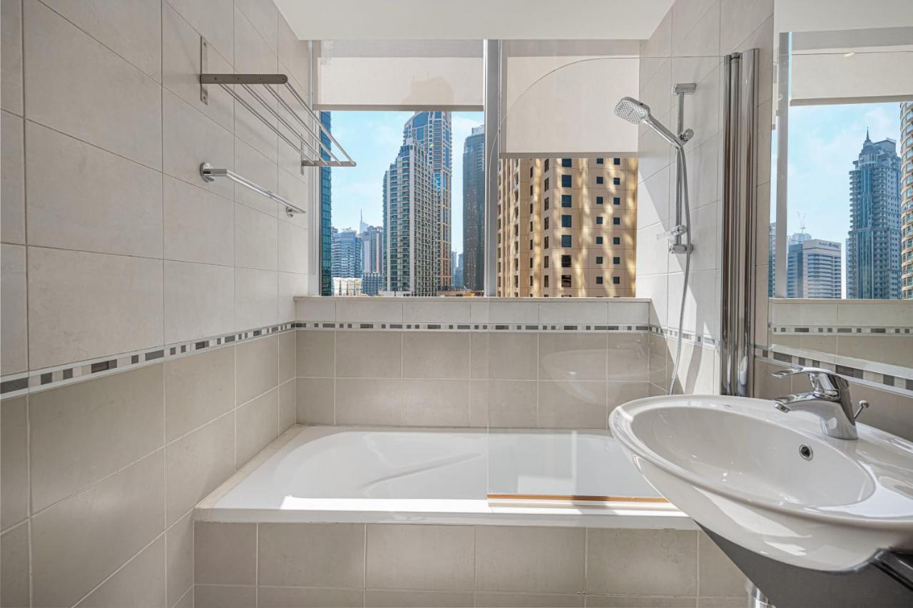 Trident Grand! Near Beach, Pool and Gym Access! In JBR-Dubai Marina - 3