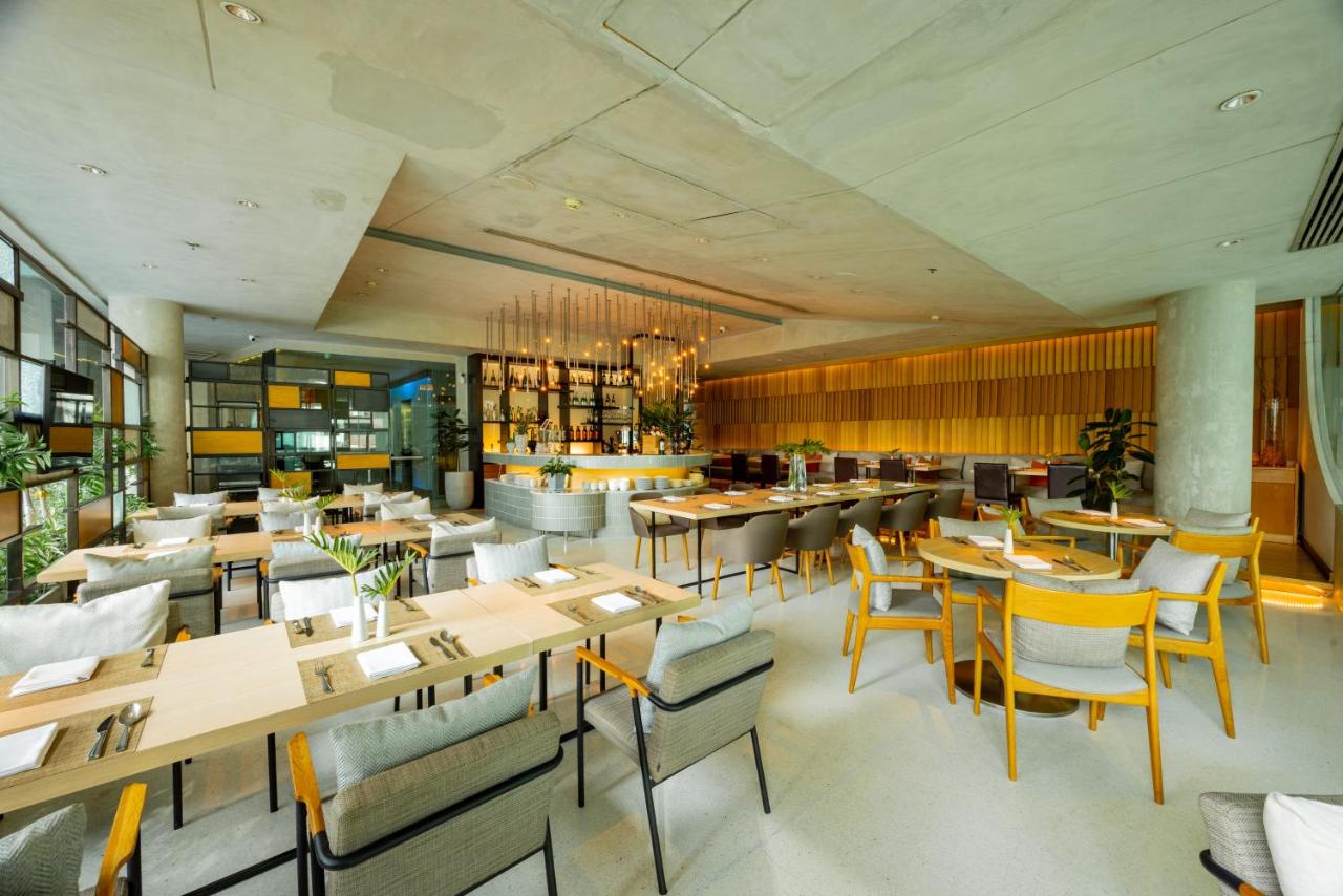 LiT BANGKOK Hotel - 4