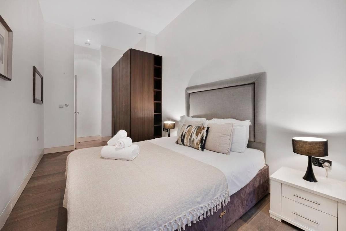 Buckingham Palace Apartment