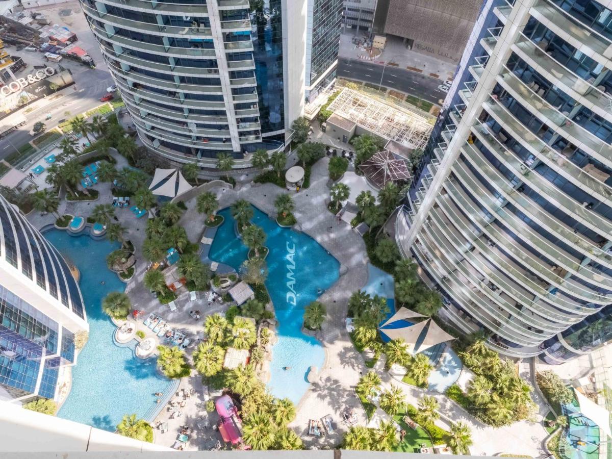 Paramount Tower - Stylish 2BR Apartment with Balcony & Pool - Near Dubai Mall - 4