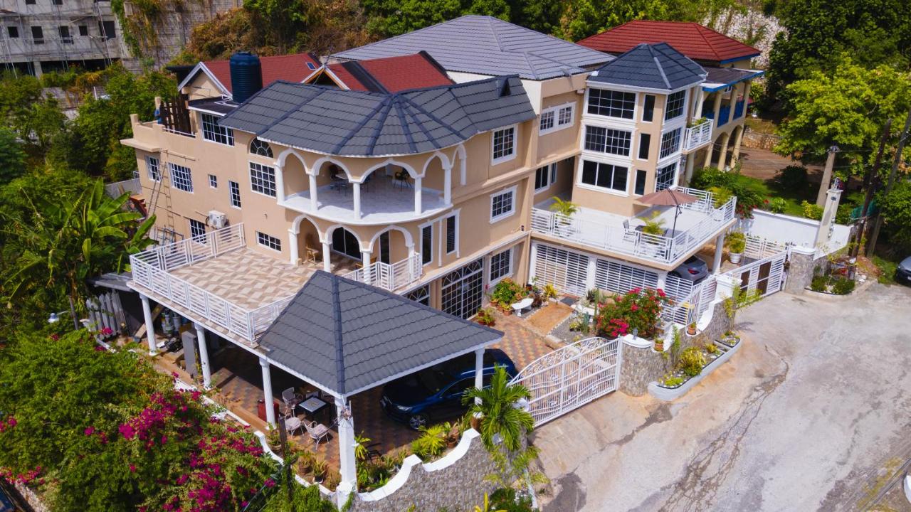 360 Rokview Suites Cozy 1BR Private Suite - 2