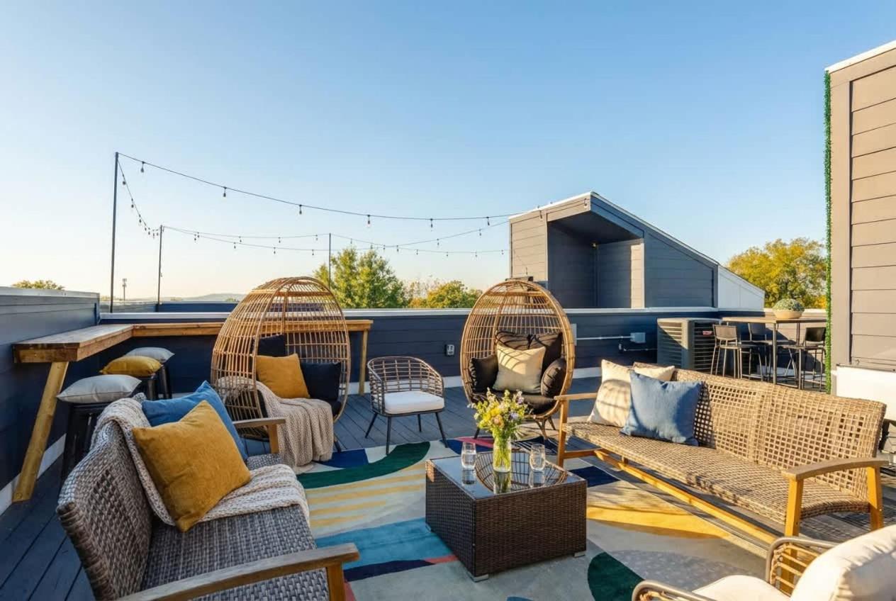 Rooftop Views Ping Pong Lounge Nashville - 4
