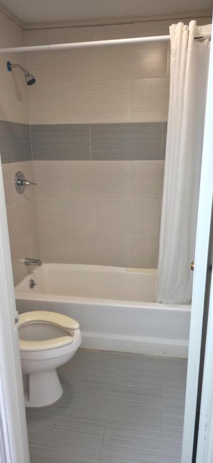 Budget Inn — photo 17