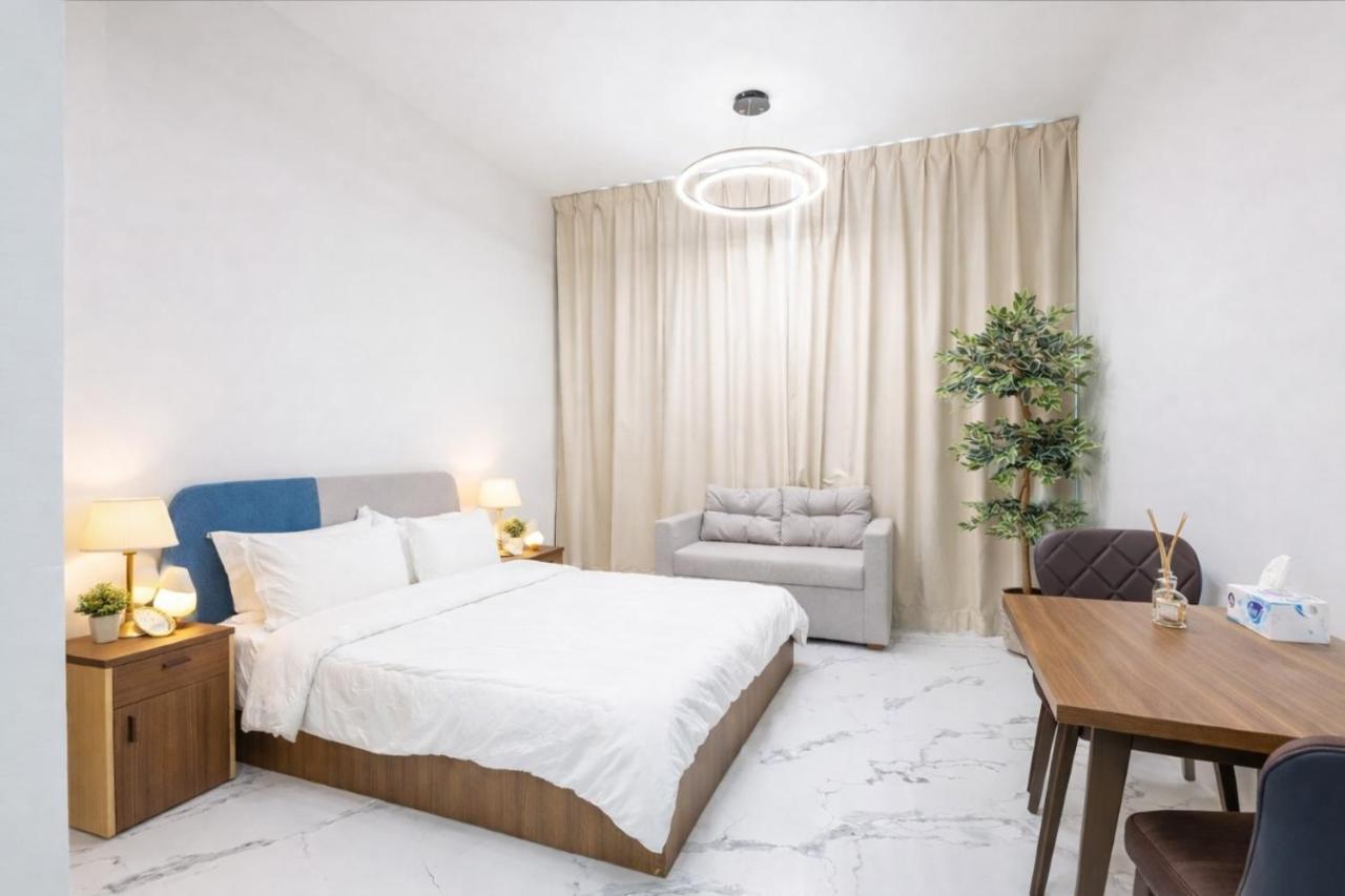 Premium Studio with Balcony, Walking Distance to ADGM & Cleveland Clinic