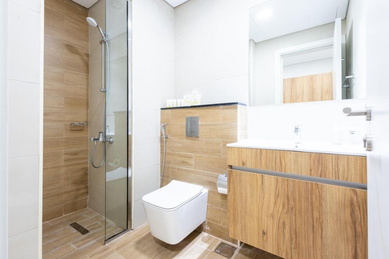 Premium Studio with Balcony, Walking Distance to ADGM & Cleveland Clinic - 2