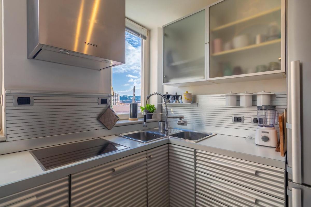 AureaLiving - Historic Jacuzzi Apartment - 3