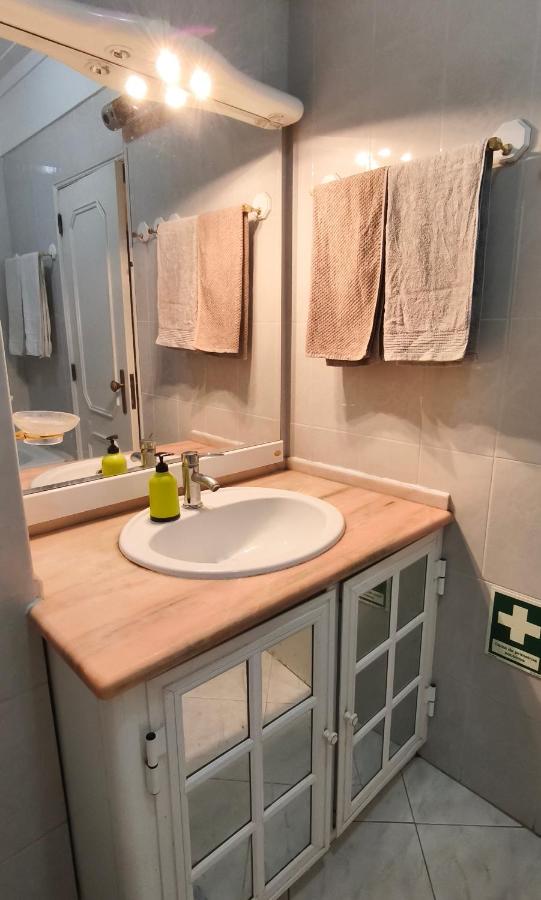 Ferragudo Rocha Beach - 3