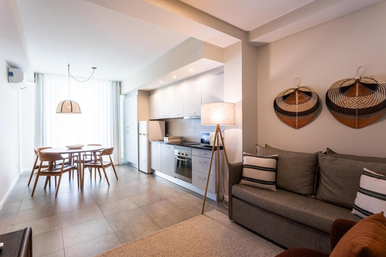 QUO Almeida Garrett - 4