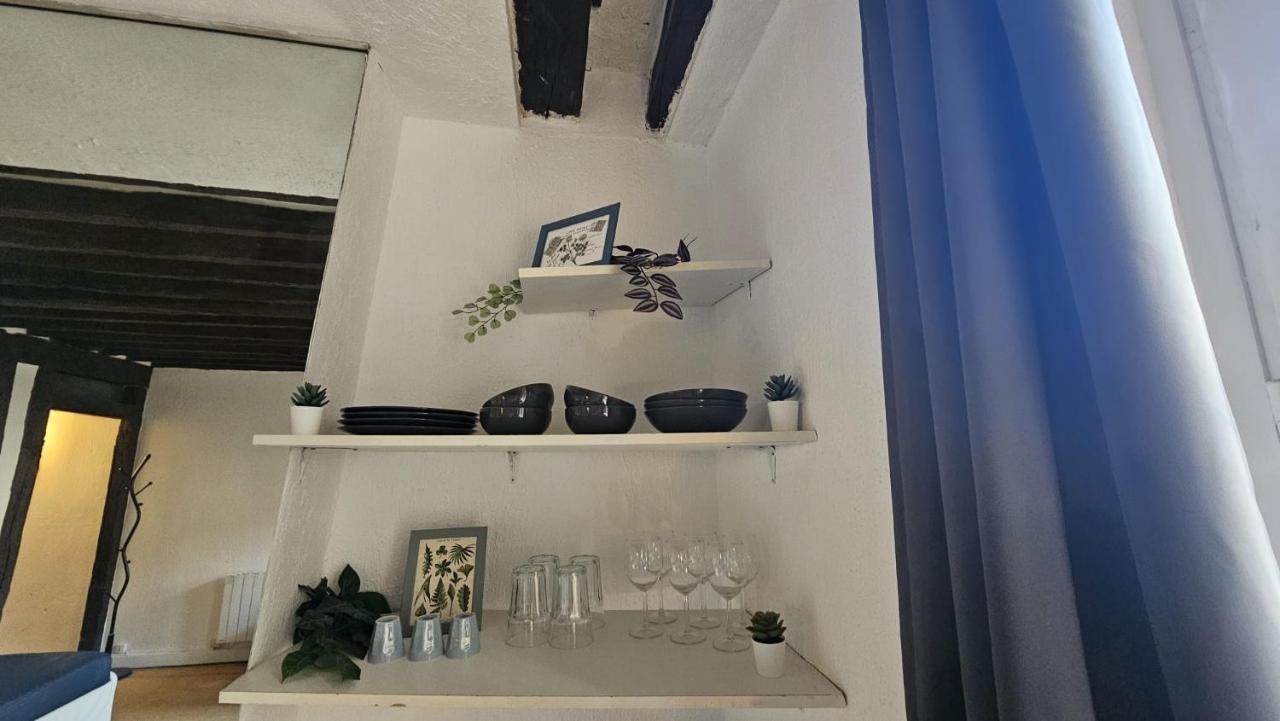 CHARMANT STUDIO EN PLEIN COEUR De PARIS QUARTIER MONTORGUEIL- JARDIN DU PALAIS ROYAL-MUSEE DU LOUVRE - 4