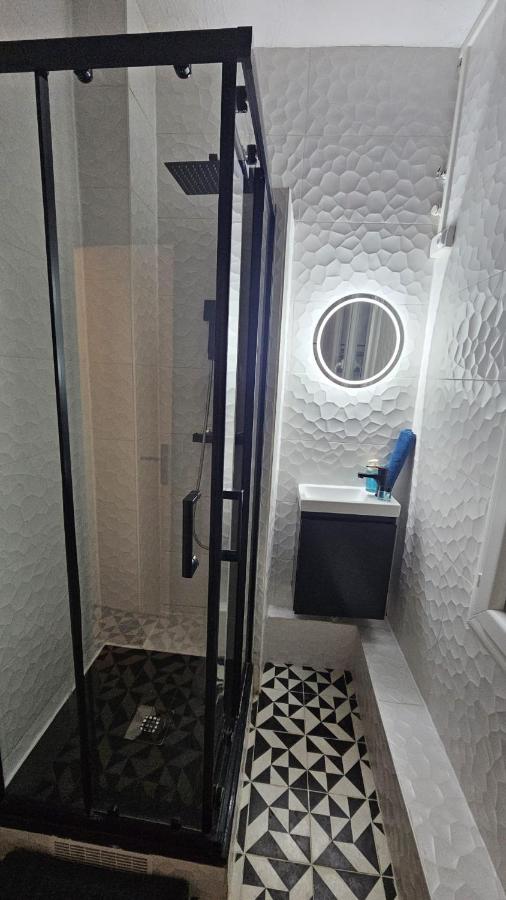 CHARMANT STUDIO EN PLEIN COEUR De PARIS QUARTIER MONTORGUEIL- JARDIN DU PALAIS ROYAL-MUSEE DU LOUVRE - 3