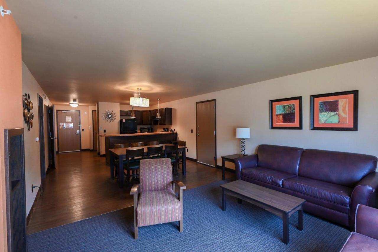 Sunset Bay Resort & Suites — photo 3