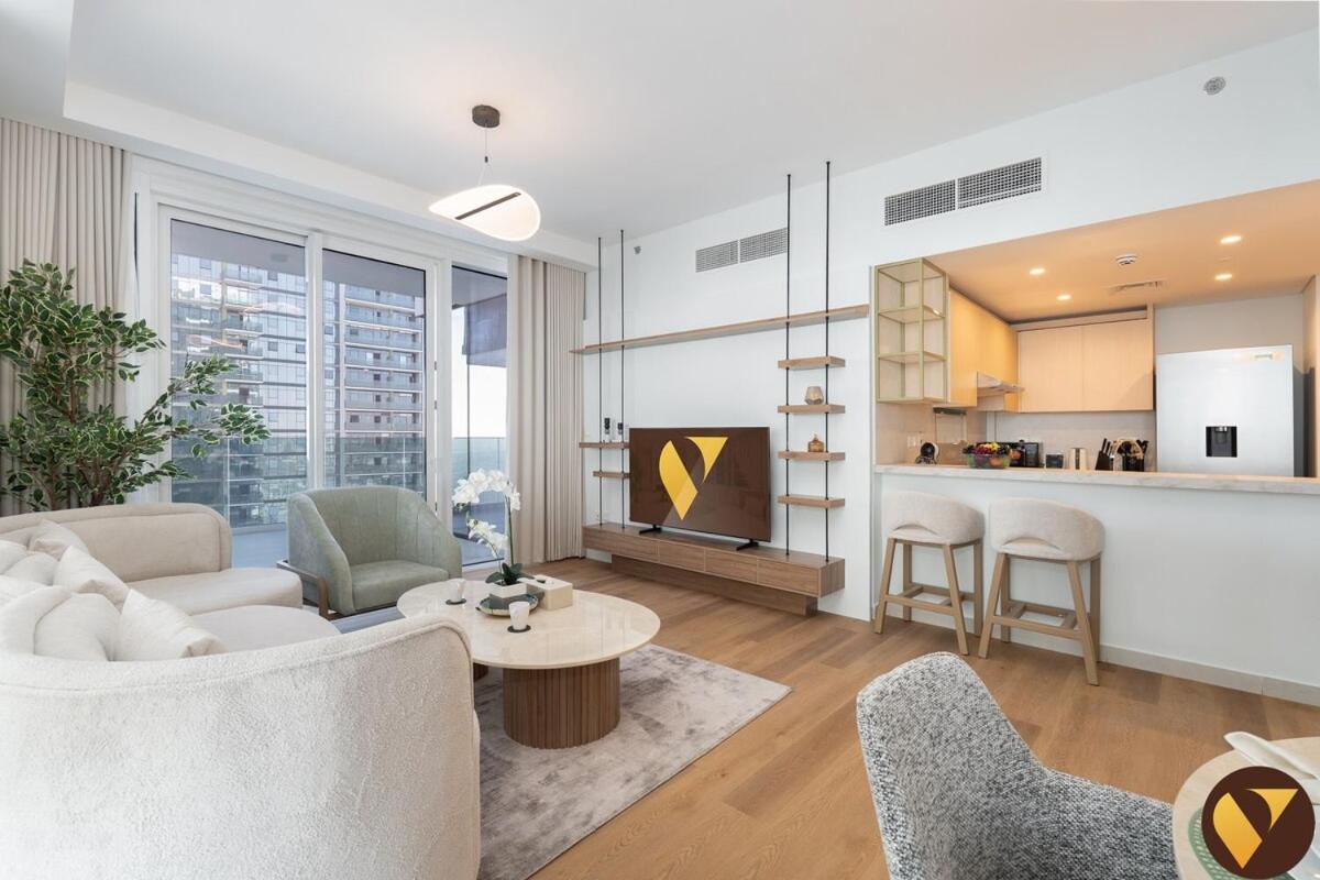Vogue Vacation Homes, Al Wasl 1 Residences Near Zabeel Park and World Trade Centre, Two Bedroom Apartment with Balcony with City View, Access to all Amenities, Walkable to Max Fashion Metro Station - 2