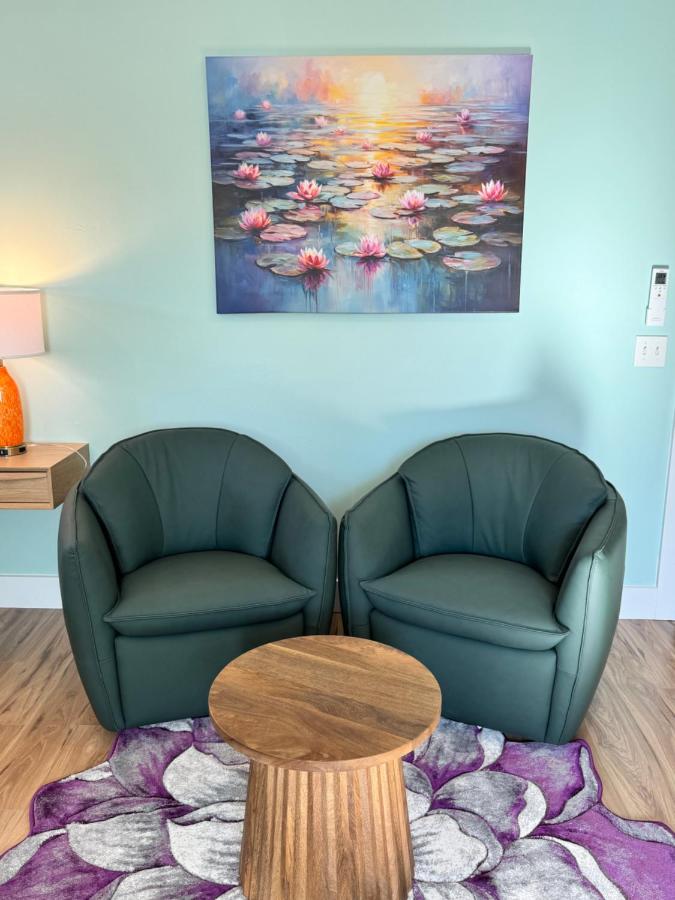 Julie's Park Cafe & Motel — photo 4