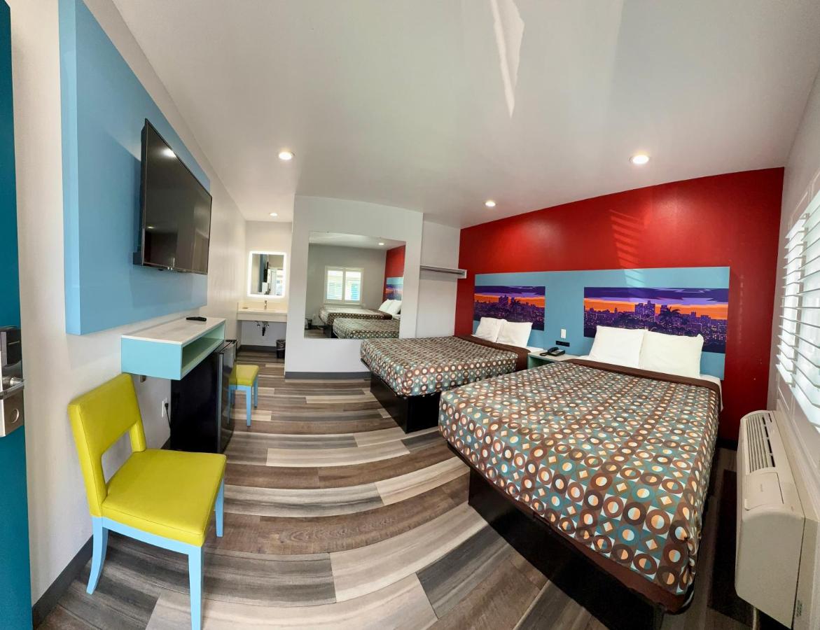 La Casa Motel — photo 16