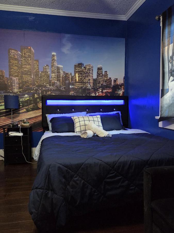 Entire Front House in Los Angeles - 2