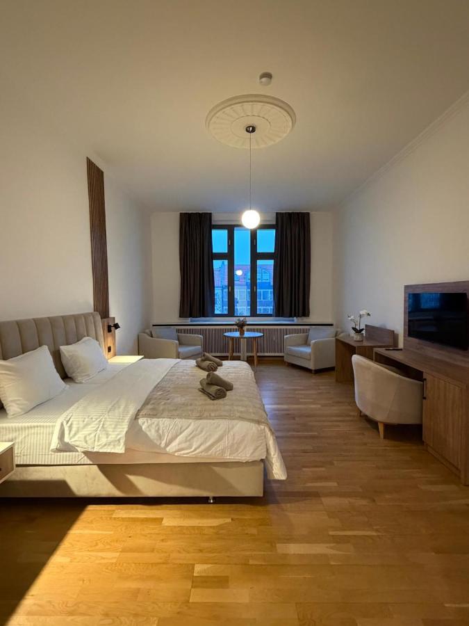 Jomi Stays - Kudamm - 2