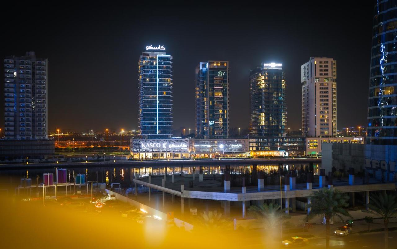 Prime 1BR Downtown Dubai Mall Walk Burj Area