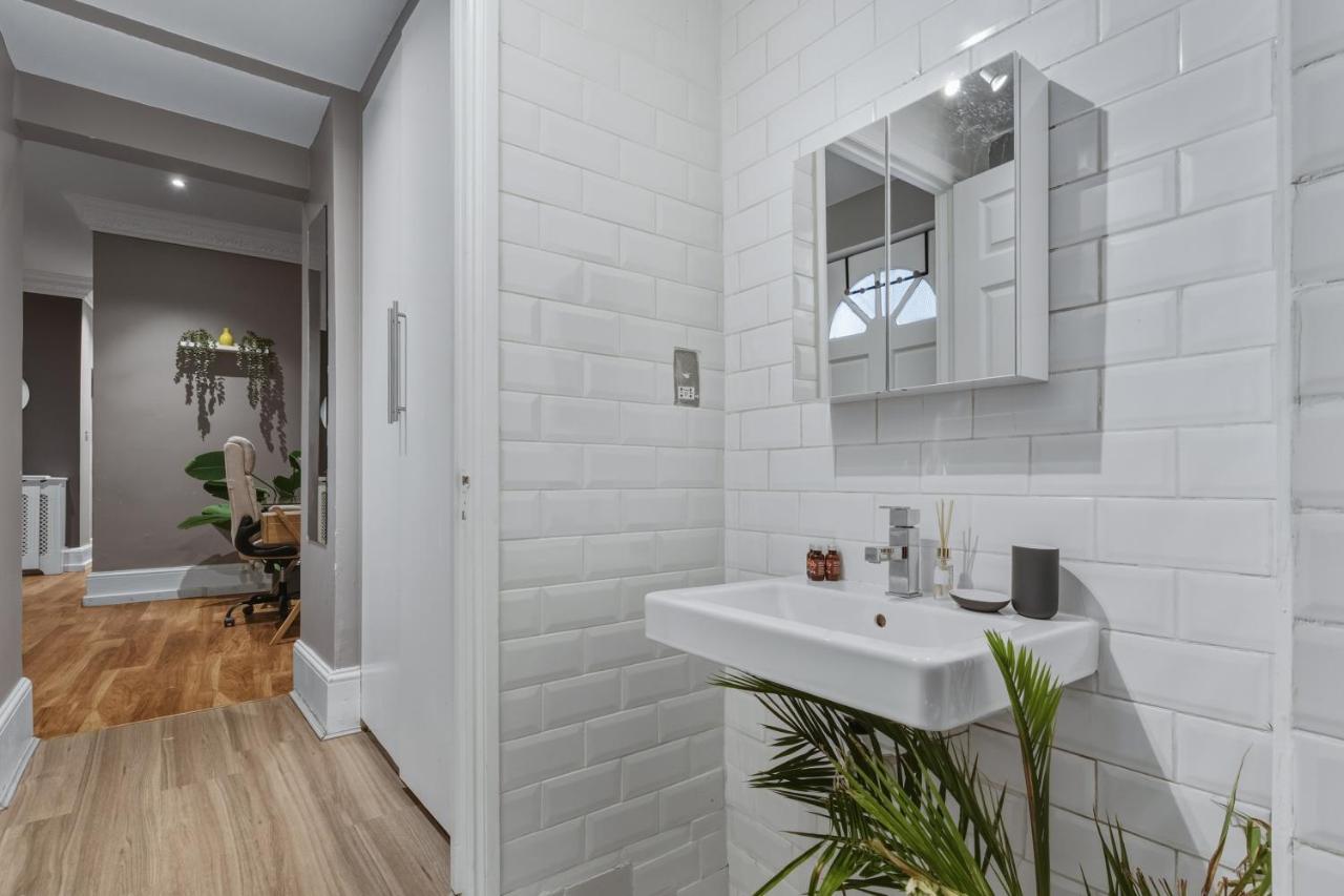 Earl's Court Stylish Apartment in Central London - 3