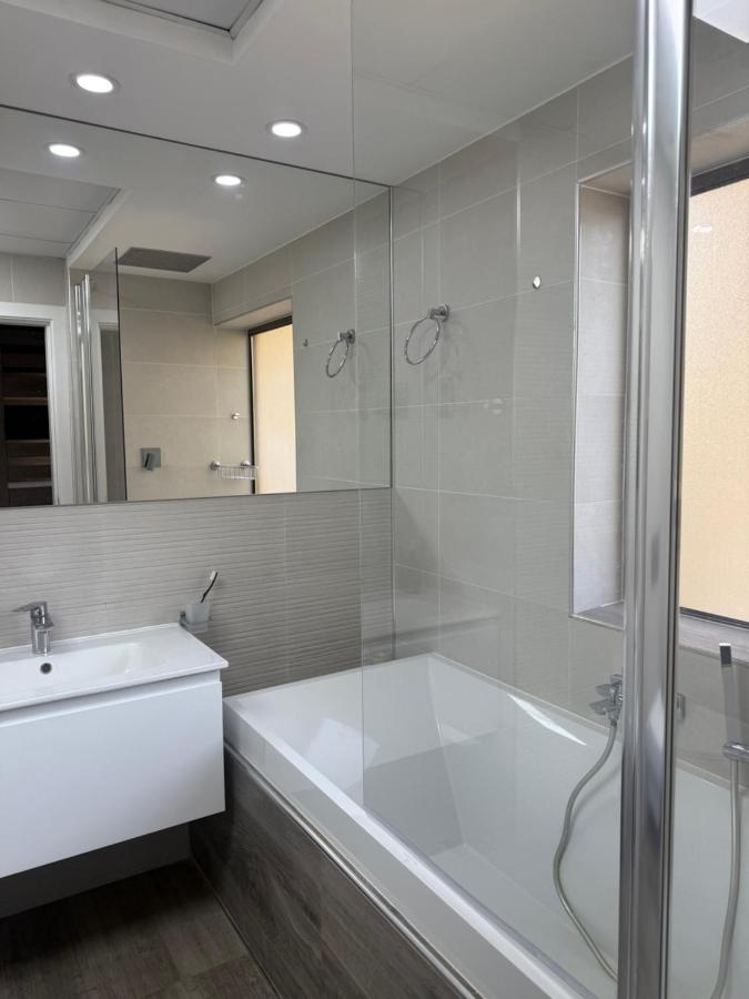 Ladies only and Mixed Luxury Hostel - 3