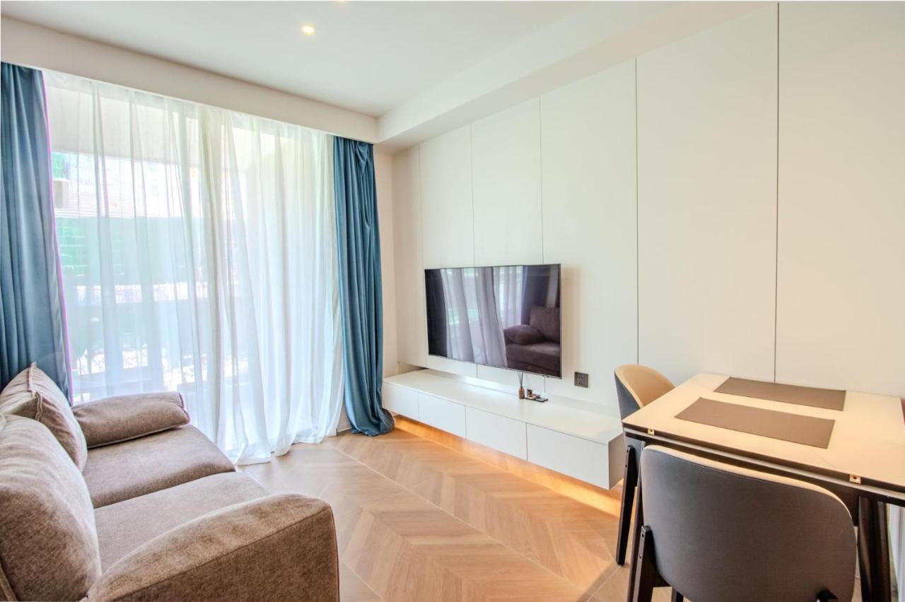 BEACHFRONT 257 D One-Bedroom Residence - 5