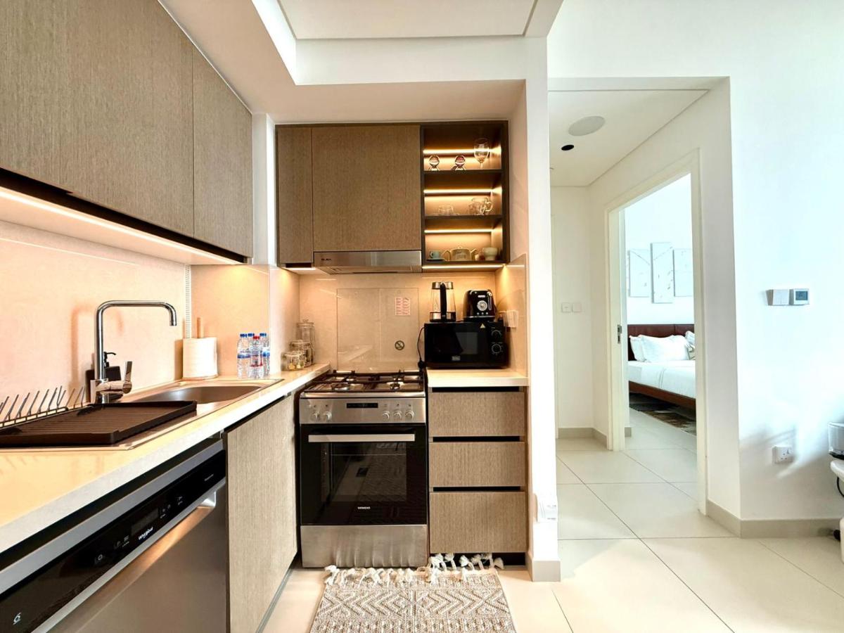 Cozy 1BR Burj Crown Downtown - 4