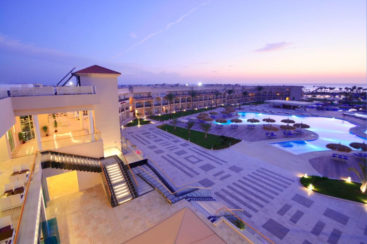 Pickalbatros Royal Moderna Sharm "Aqua Park" photo