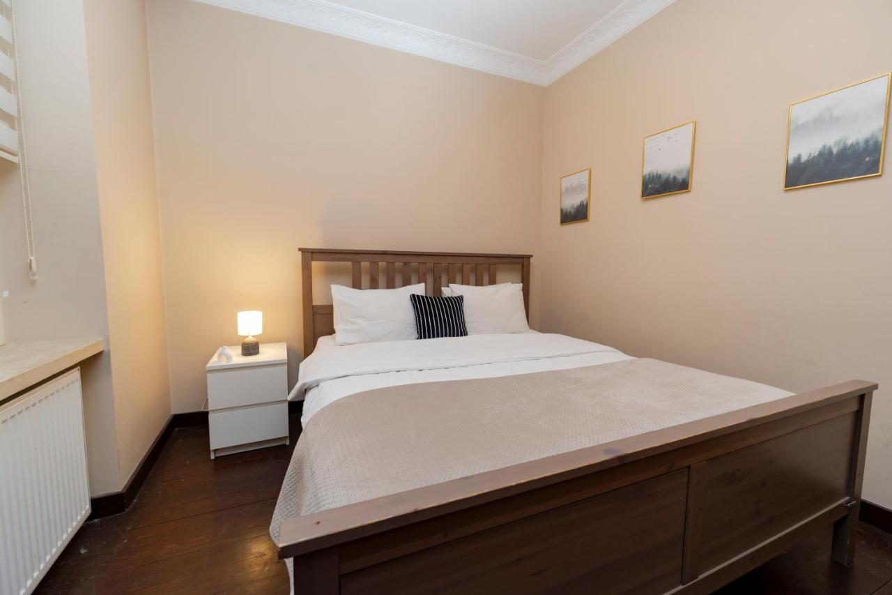 Three-Bedroom Family Suite in Managed Aparthotel - Central Location near Taksim