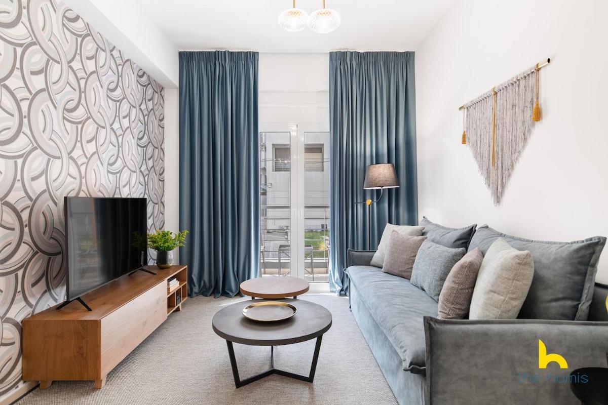 Modern 1-BDR Athenian Habitat near Acropolis!