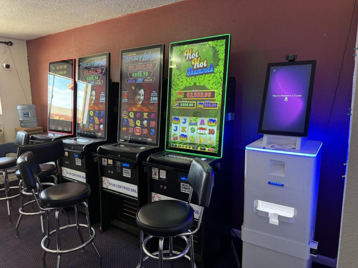 Luxury Inn — photo 5