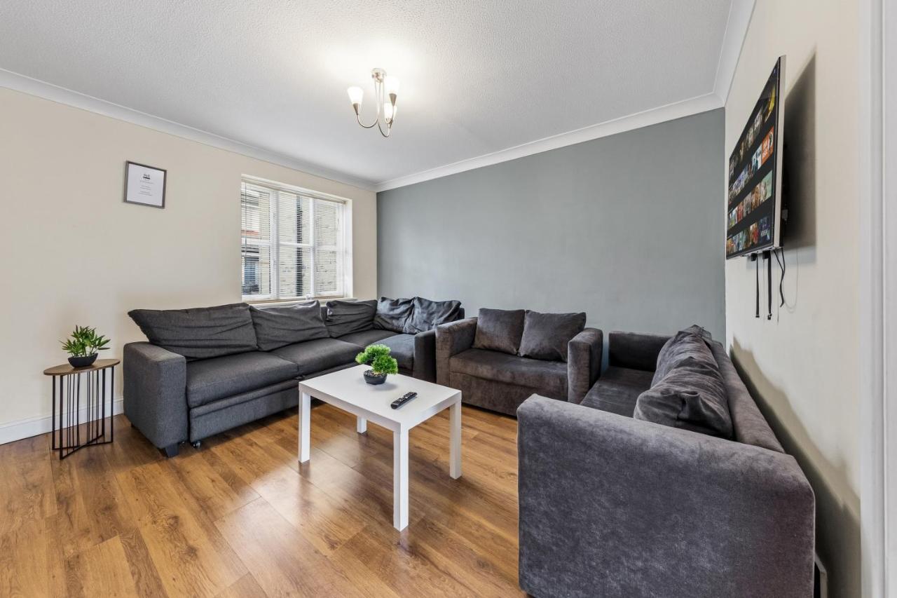 2-Bed Home London - Long Stays - 3
