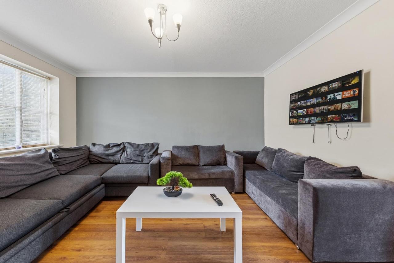 2-Bed Home London - Long Stays - 2