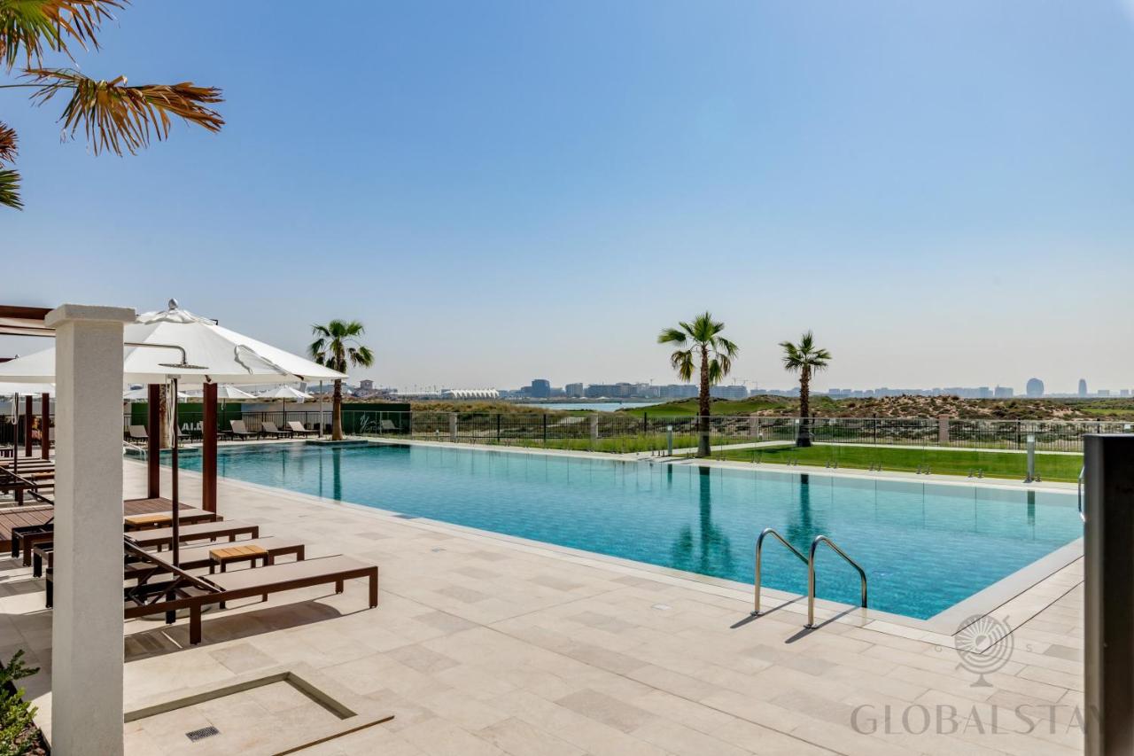 GlobalStay Modern Studio Apartment near Yas Island Waterworld Abu Dhabi