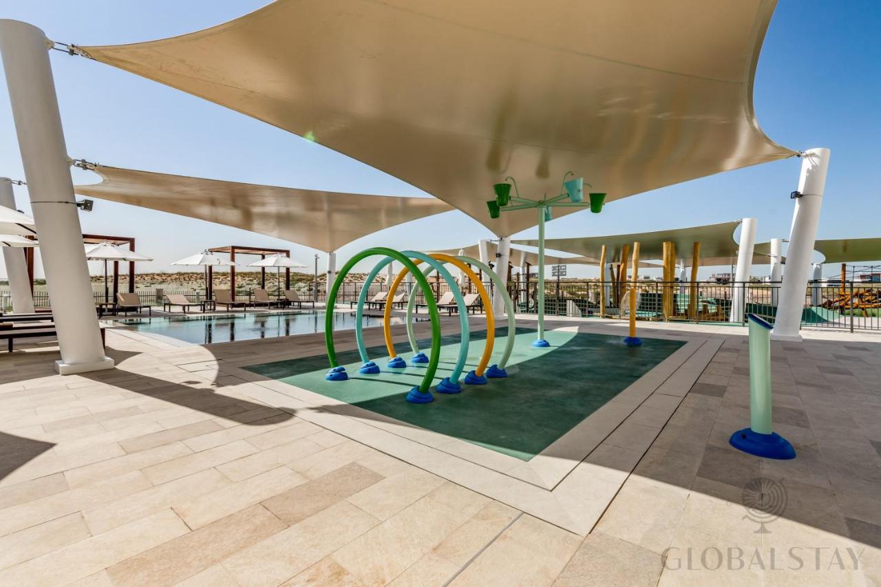 GlobalStay Modern Studio Apartment near Yas Island Waterworld Abu Dhabi - 4