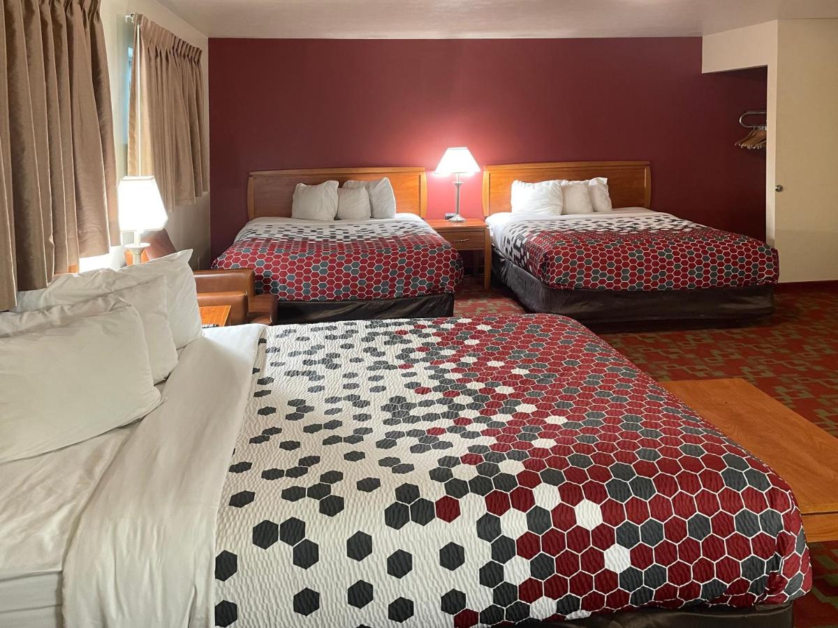Harmony Inn & Suites — photo 9
