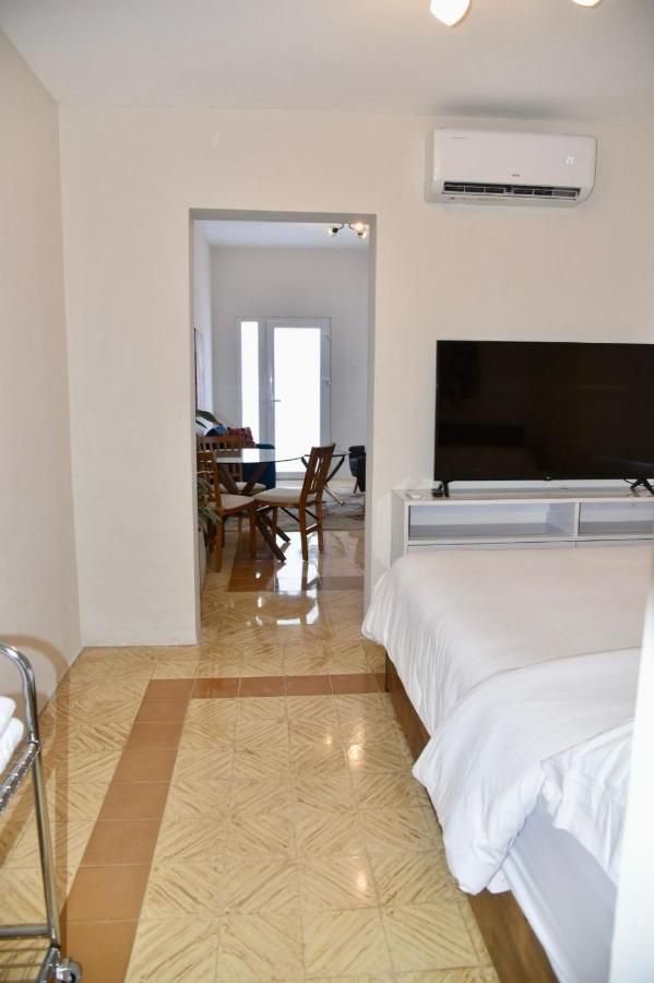 Mereri downtown apartments, apartment 13C - 2