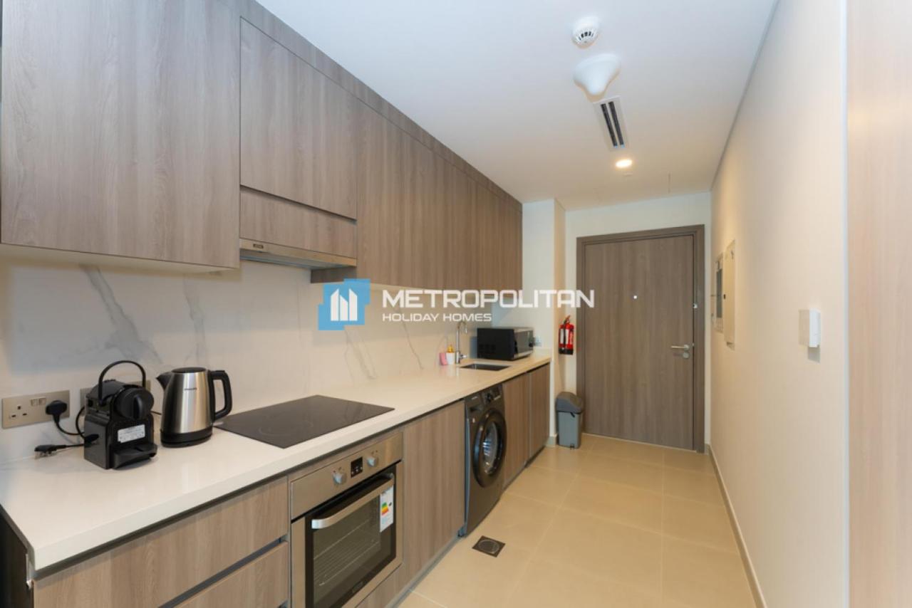 MCRE Luxury Studio, Yas Mall, Ferrari World, WB World - 5