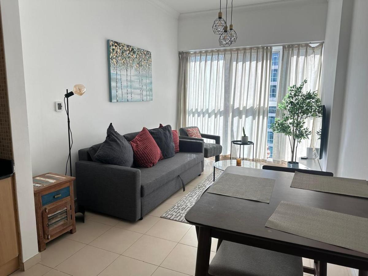 Urban Cozy 1BR apartment with Canal view - Free parking