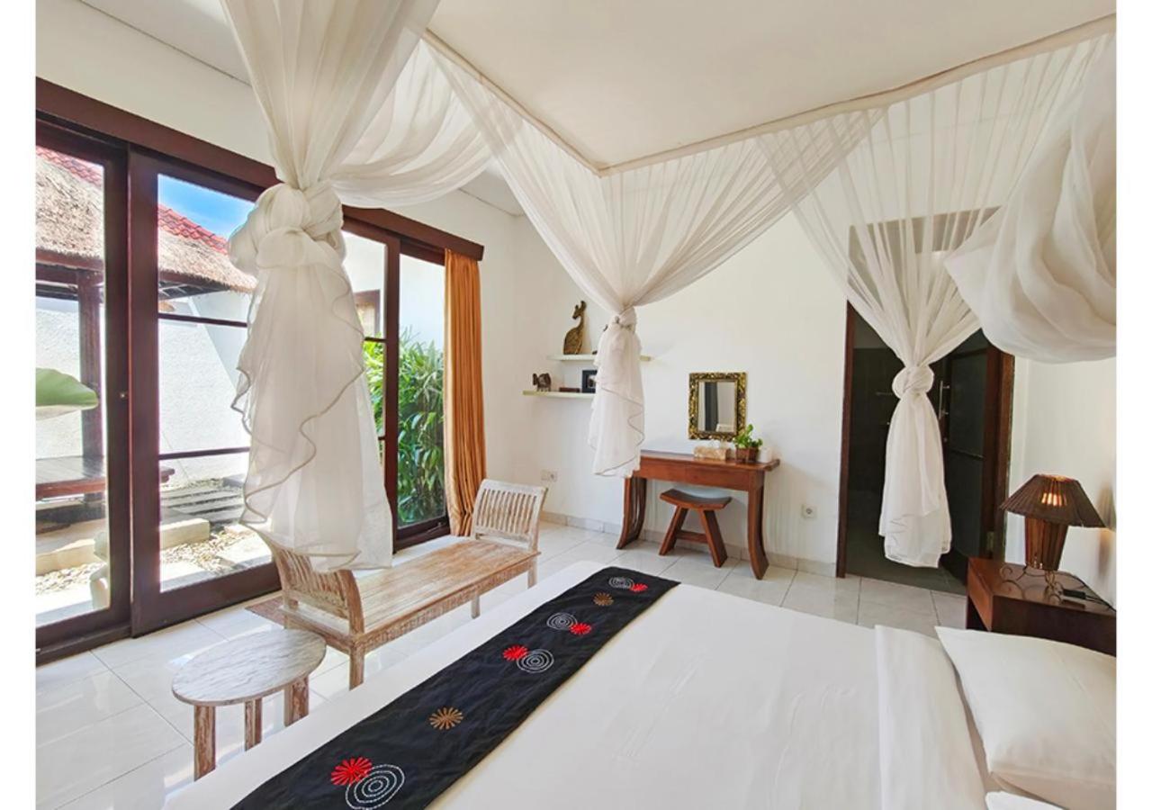 Clover Villa Sanur - 2