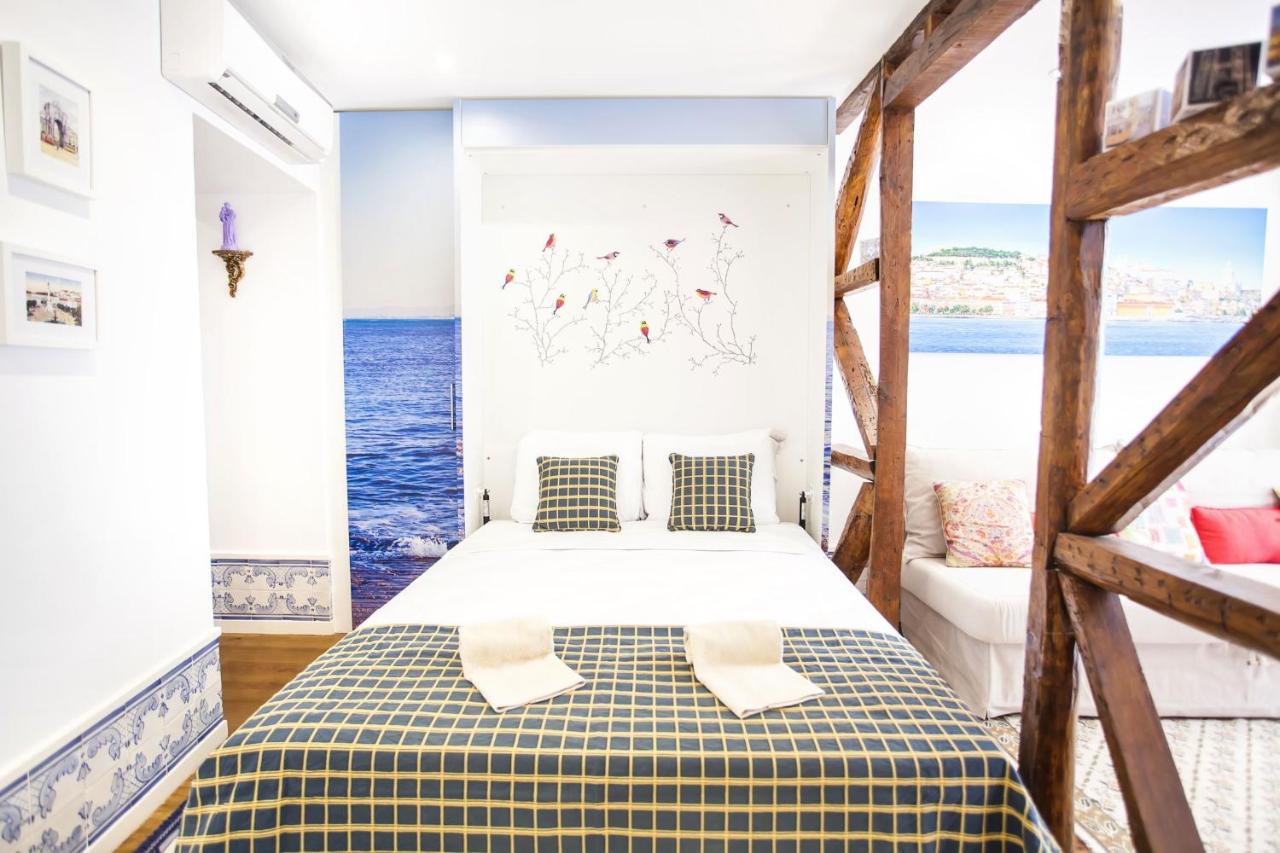 Typical Bairro Alto Apartment Lisbon - 2