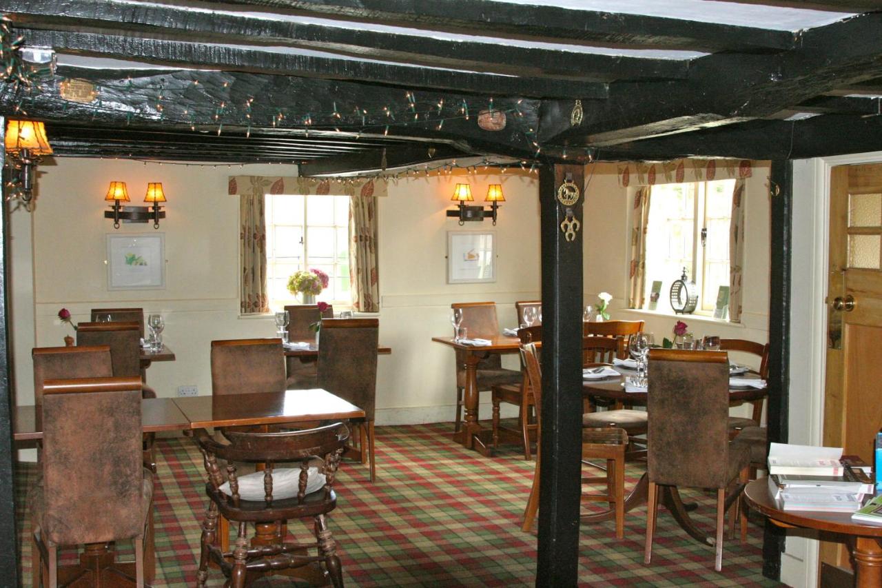 The Nags Head Hotel - Laterooms