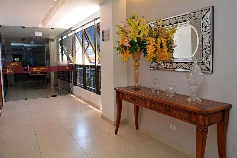 Lis Hotel photo