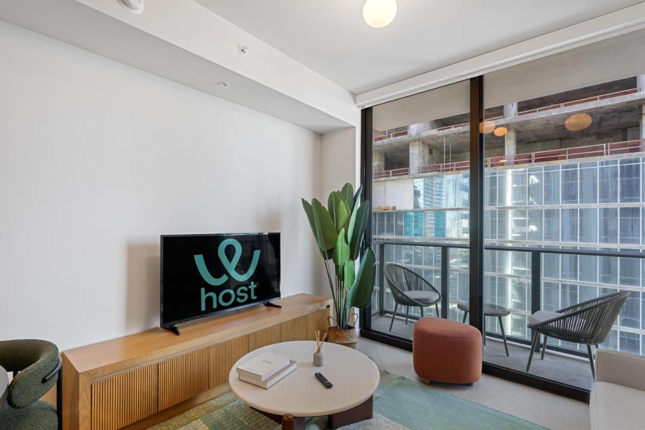 Downtown Condo w Roofpool & Gym - 3