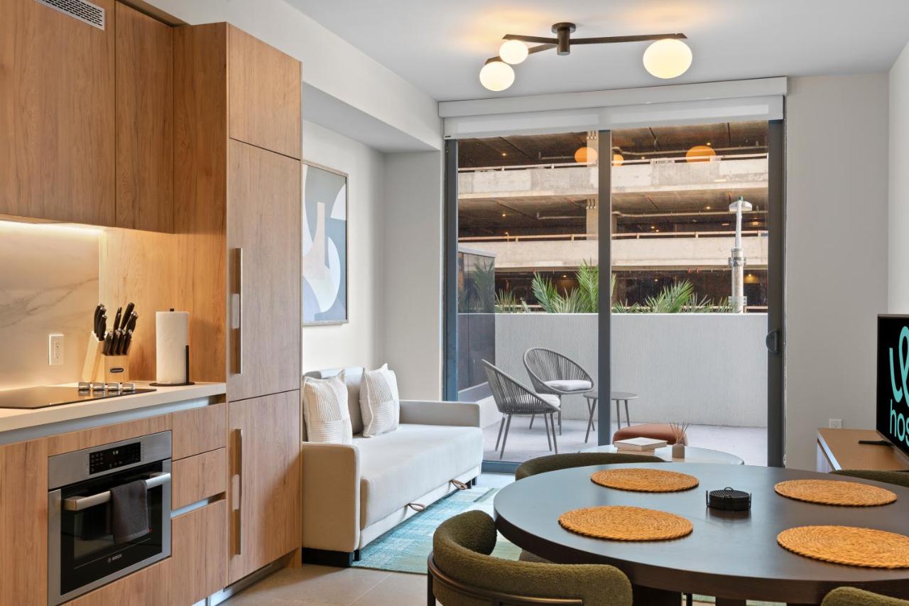 Modern Condo in Downtown Miami Near Bayside