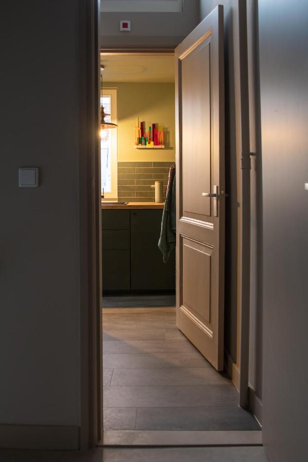 The Painters Loft sleeping among the art - 4