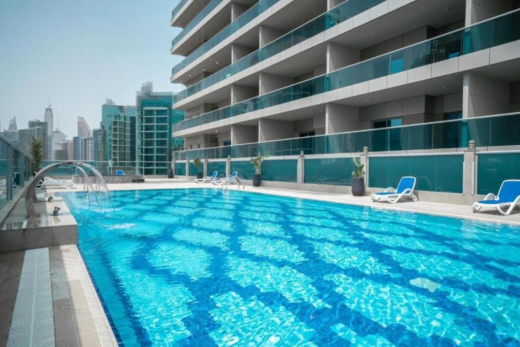 Spacious 1BR Elite Business Bay Residence - 4