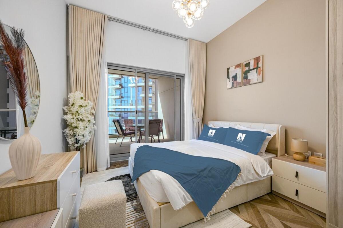 Spacious 1BR Elite Business Bay Residence - 2