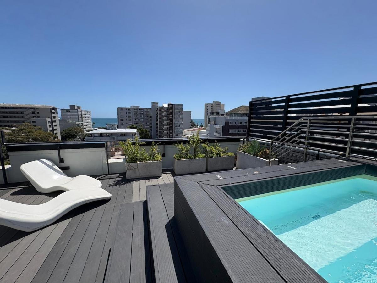 Stylish Sea Point Two Bedroom Apartment