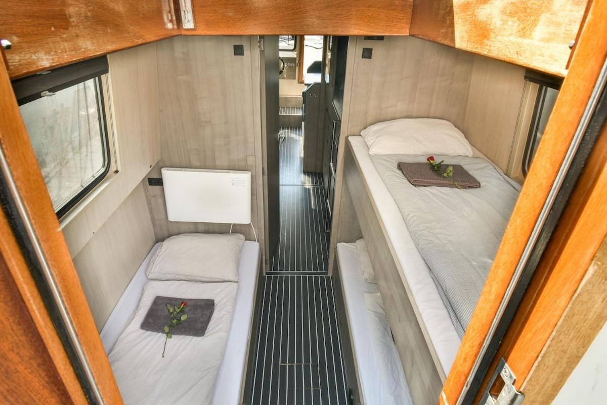 New houseboat city center 'Cruijff' - 3